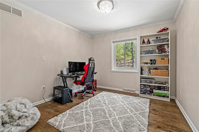 609 Lincoln Rd., Bradford Woods, PA 15015