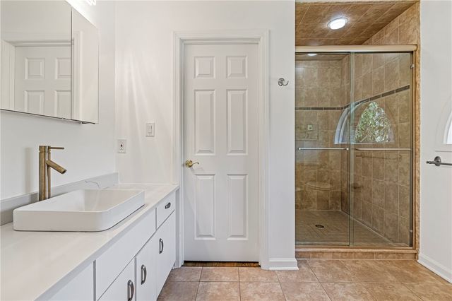 609 Lincoln Rd., Bradford Woods, PA 15015