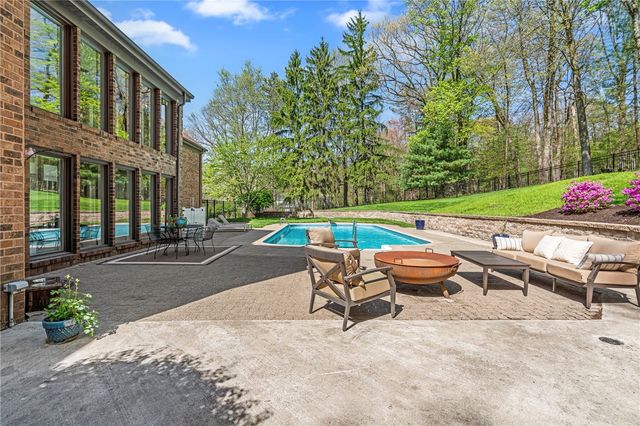 609 Lincoln Rd., Bradford Woods, PA 15015