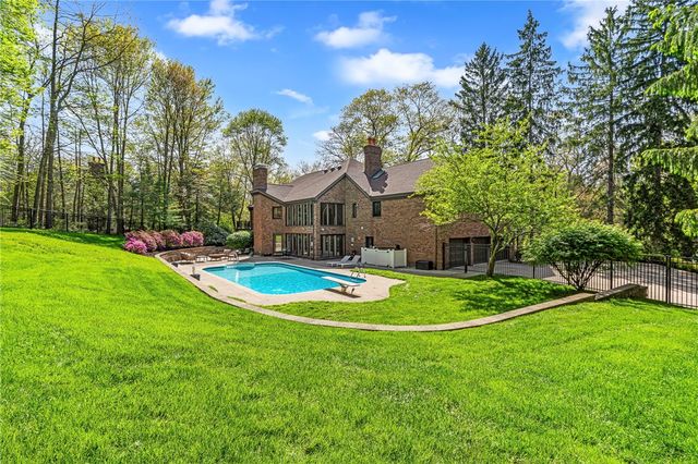 609 Lincoln Rd., Bradford Woods, PA 15015