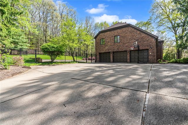 609 Lincoln Rd., Bradford Woods, PA 15015