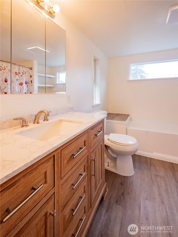 8903 336th Street S, Roy, WA 98580