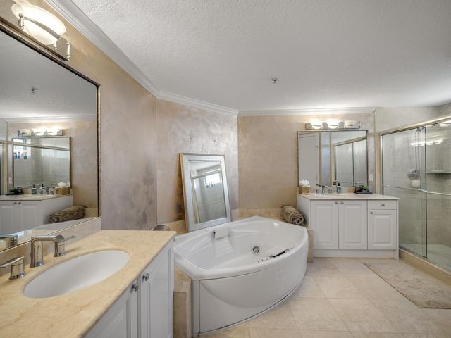 700 Ocean Royale Way 401, Juno Beach, FL 33408