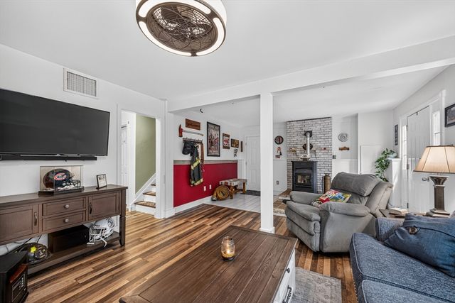 165 Pepperell Rd, Groton, MA 01450