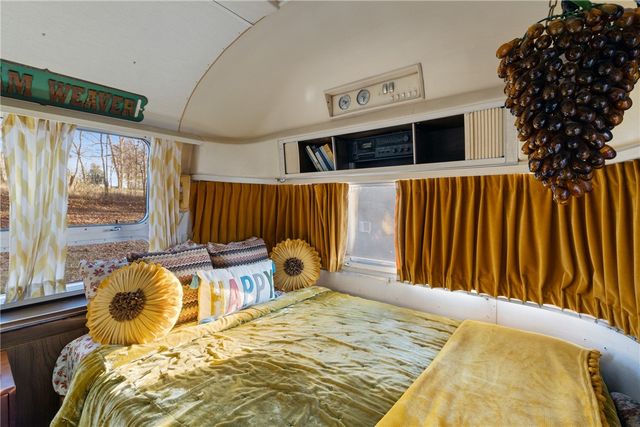 1387 County Road 306, Berryville, AR 72616