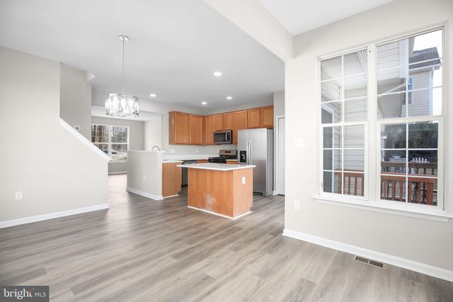 10260 MAGNOLIA GROVE DR, Manassas, VA 20110