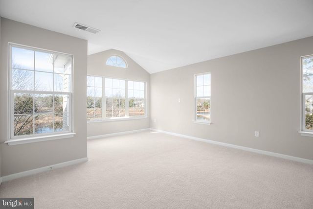 10260 MAGNOLIA GROVE DR, Manassas, VA 20110