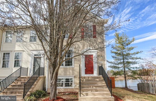 10260 MAGNOLIA GROVE DR, Manassas, VA 20110