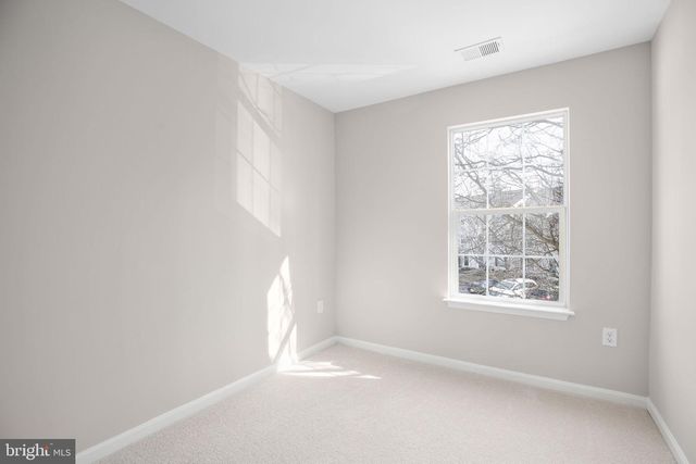 10260 MAGNOLIA GROVE DR, Manassas, VA 20110