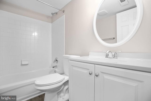 10260 MAGNOLIA GROVE DR, Manassas, VA 20110