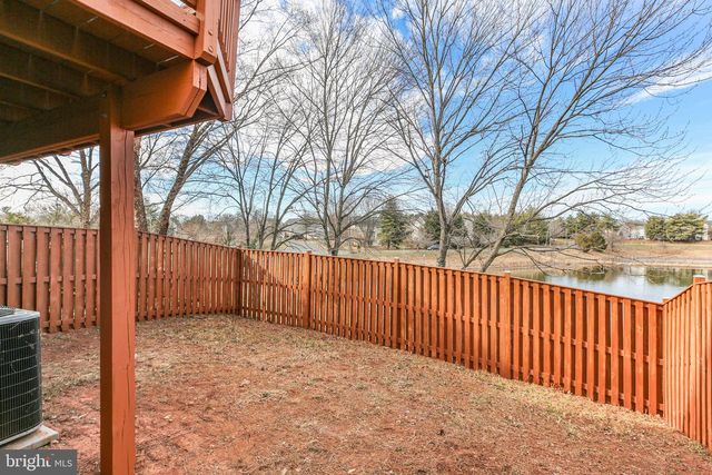 10260 MAGNOLIA GROVE DR, Manassas, VA 20110