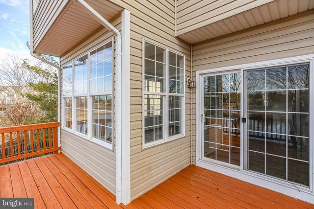 10260 MAGNOLIA GROVE DR, Manassas, VA 20110