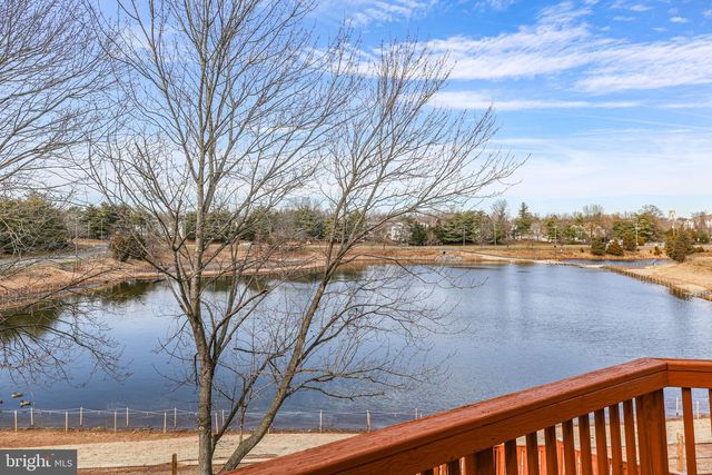 10260 MAGNOLIA GROVE DR, Manassas, VA 20110