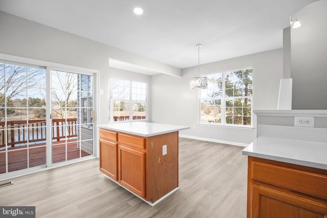 10260 MAGNOLIA GROVE DR, Manassas, VA 20110