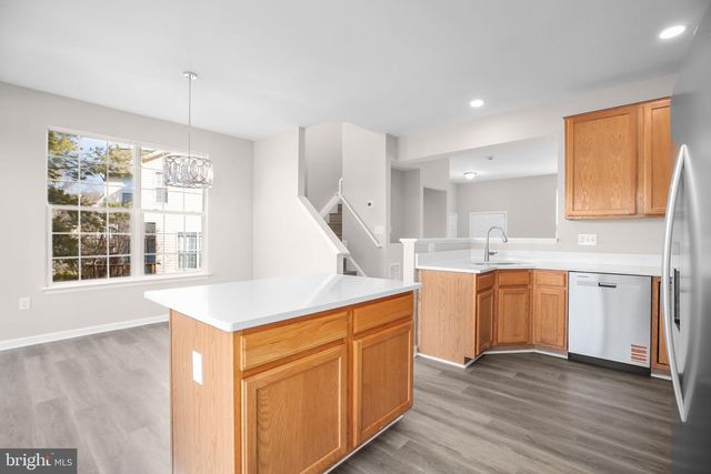 10260 MAGNOLIA GROVE DR, Manassas, VA 20110