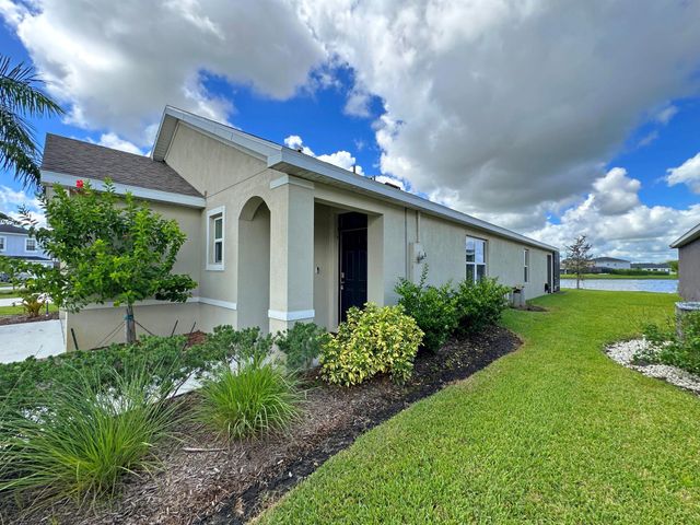 9374 SW Ligorio Way, Port St Lucie, FL 34987