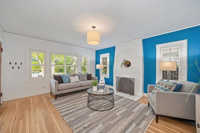 2509 8th Ave, Sacramento, CA 95818