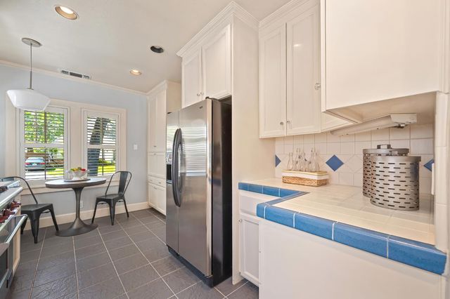 2509 8th Ave, Sacramento, CA 95818