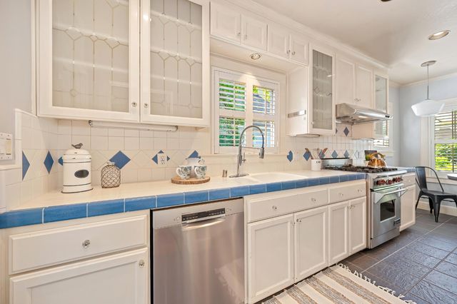 2509 8th Ave, Sacramento, CA 95818