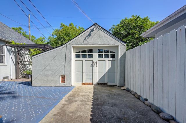 2509 8th Ave, Sacramento, CA 95818