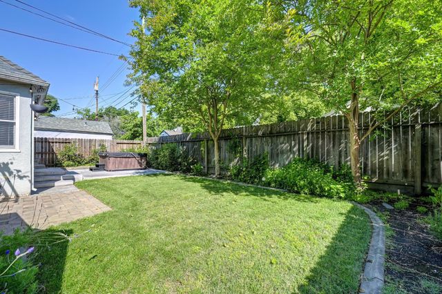 2509 8th Ave, Sacramento, CA 95818