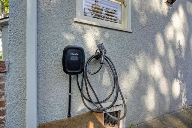 2509 8th Ave, Sacramento, CA 95818