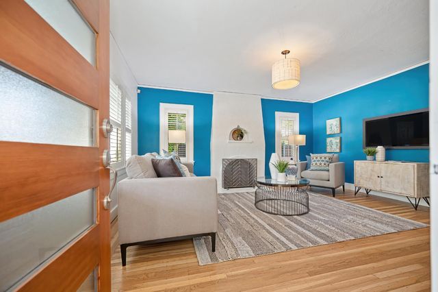 2509 8th Ave, Sacramento, CA 95818