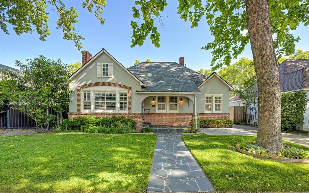 2509 8th Ave, Sacramento, CA 95818