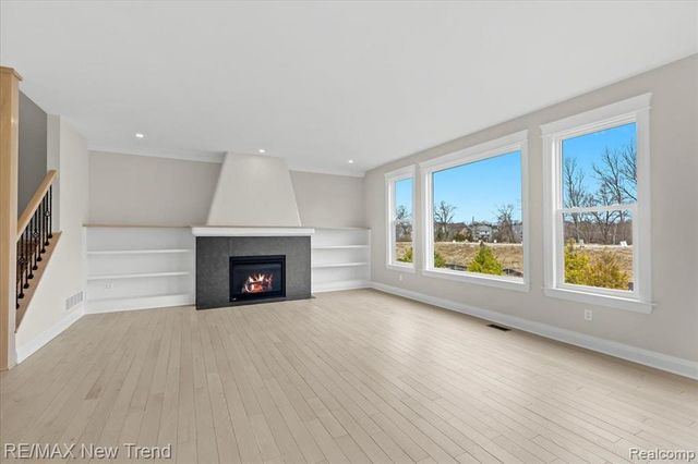 209 Mountain View Lane, Milford, MI 48381
