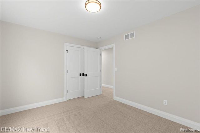 209 Mountain View Lane, Milford, MI 48381