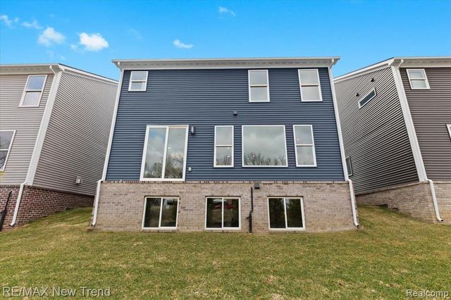 209 Mountain View Lane, Milford, MI 48381
