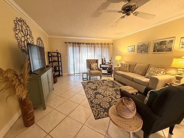 3581 Inverrary Drive Unit 103, Lauderhill, FL 33319