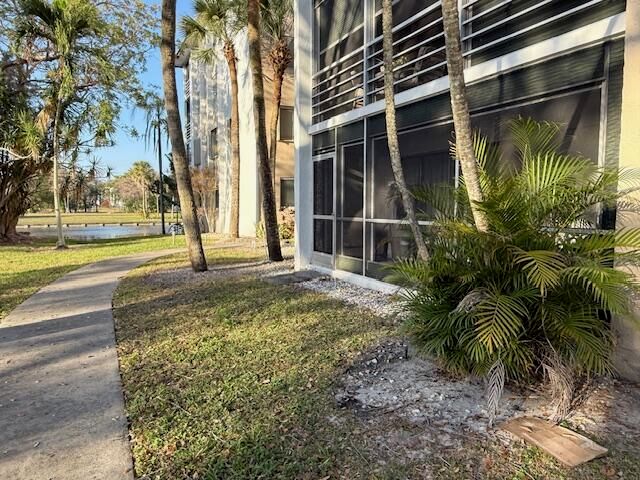 3581 Inverrary Drive Unit 103, Lauderhill, FL 33319