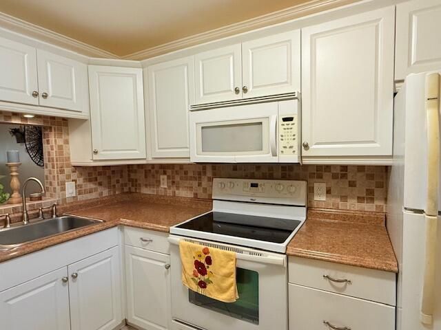 3581 Inverrary Drive Unit 103, Lauderhill, FL 33319