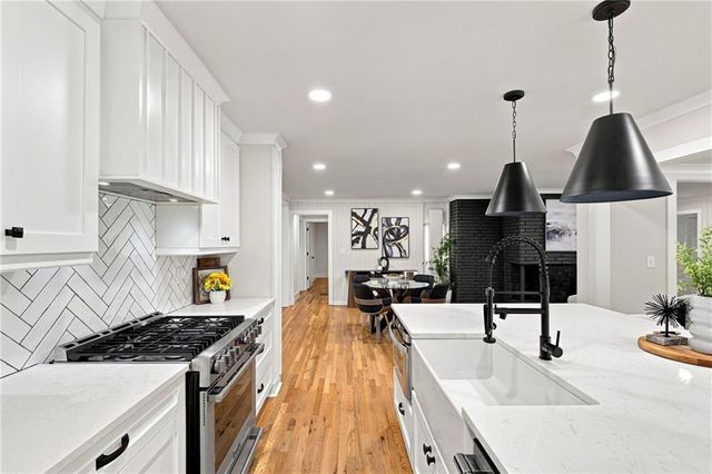1988 Brewer Boulevard SW, Atlanta, GA 30310