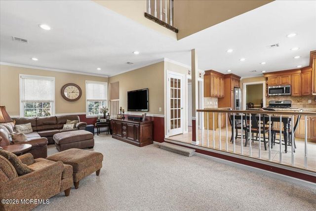 5 Pine Lane, Marlboro, NJ 07746