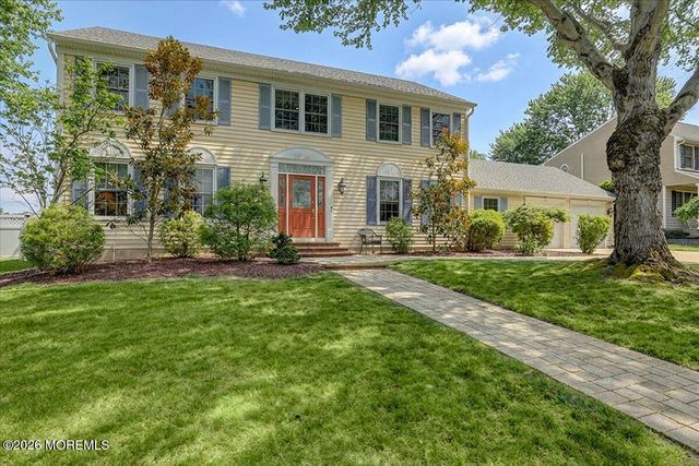 5 Pine Lane, Marlboro, NJ 07746