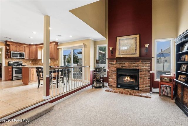 5 Pine Lane, Marlboro, NJ 07746