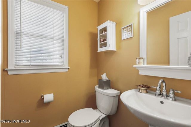 5 Pine Lane, Marlboro, NJ 07746