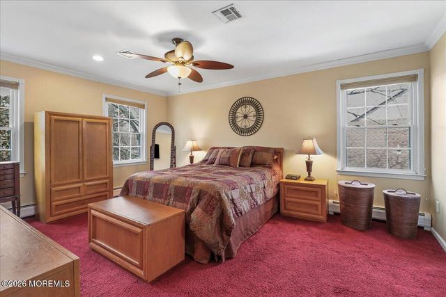 5 Pine Lane, Marlboro, NJ 07746