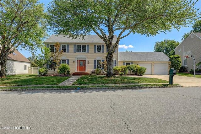 5 Pine Lane, Marlboro, NJ 07746