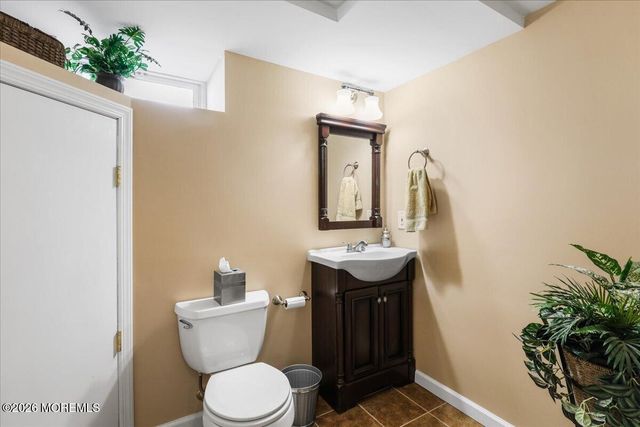 5 Pine Lane, Marlboro, NJ 07746