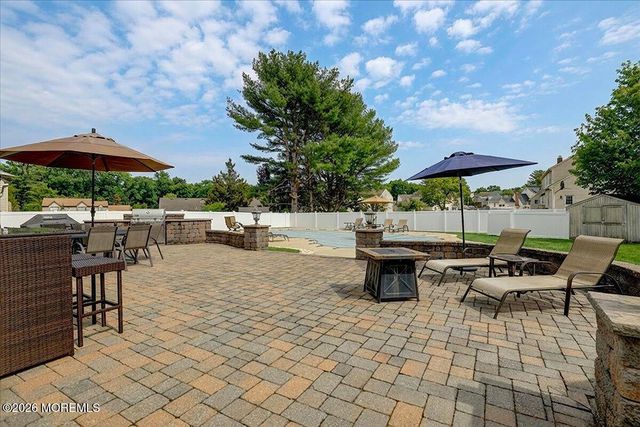 5 Pine Lane, Marlboro, NJ 07746