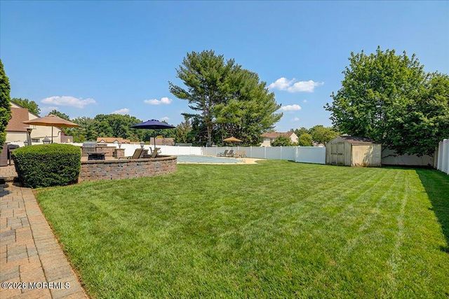 5 Pine Lane, Marlboro, NJ 07746