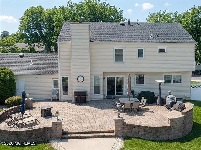 5 Pine Lane, Marlboro, NJ 07746