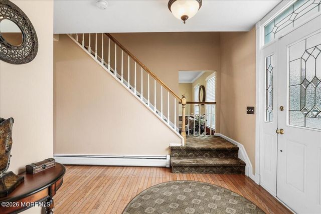 5 Pine Lane, Marlboro, NJ 07746