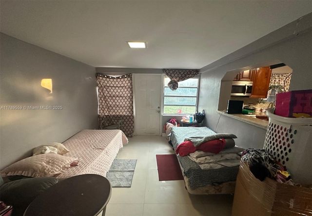 100 Virginia Rd, West Park, FL 33023