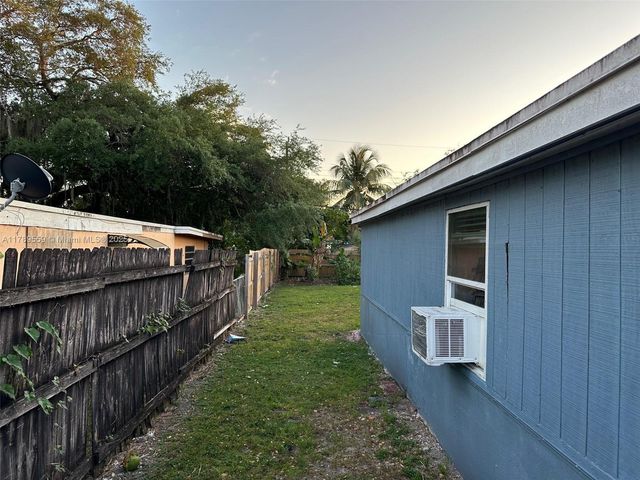 100 Virginia Rd, West Park, FL 33023