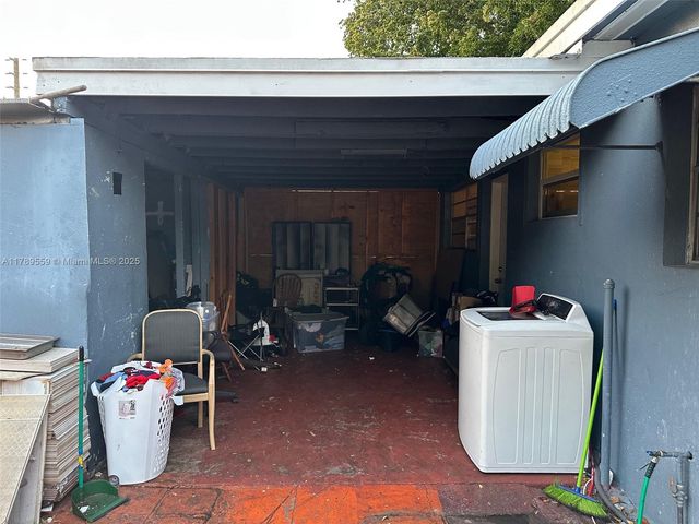 100 Virginia Rd, West Park, FL 33023