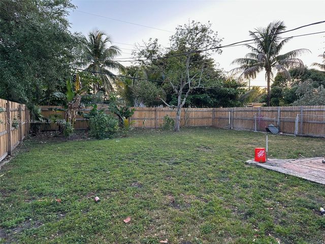 100 Virginia Rd, West Park, FL 33023